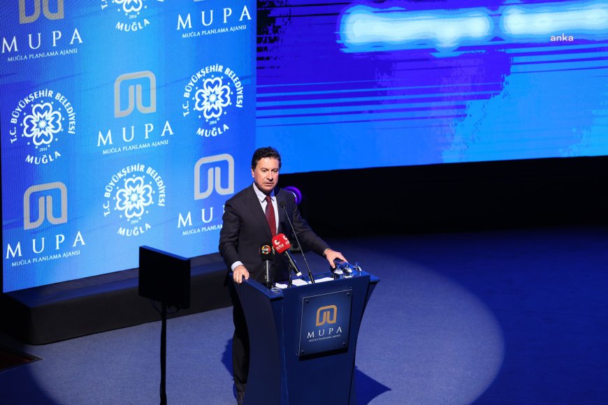 Muğla Büyükşehir Belediye Başkanı Aras: "İktidar, aileyi koruma adı altında, kadını ikinci plana iterek, çocukları feda etti"