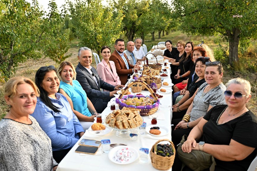 Muratpaşa Belediye Başkanı Uysal: "Bundan sonrasında da bir ihracat ajansı oluşturmak şart"