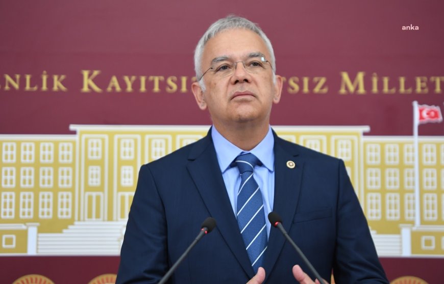 Kayıhan Pala’dan Fernas işçilerine destek: “Ortalama ücreti talep etmenin nasıl bir sıkıntısı olabilir? Niye bu ses duyulmuyor”