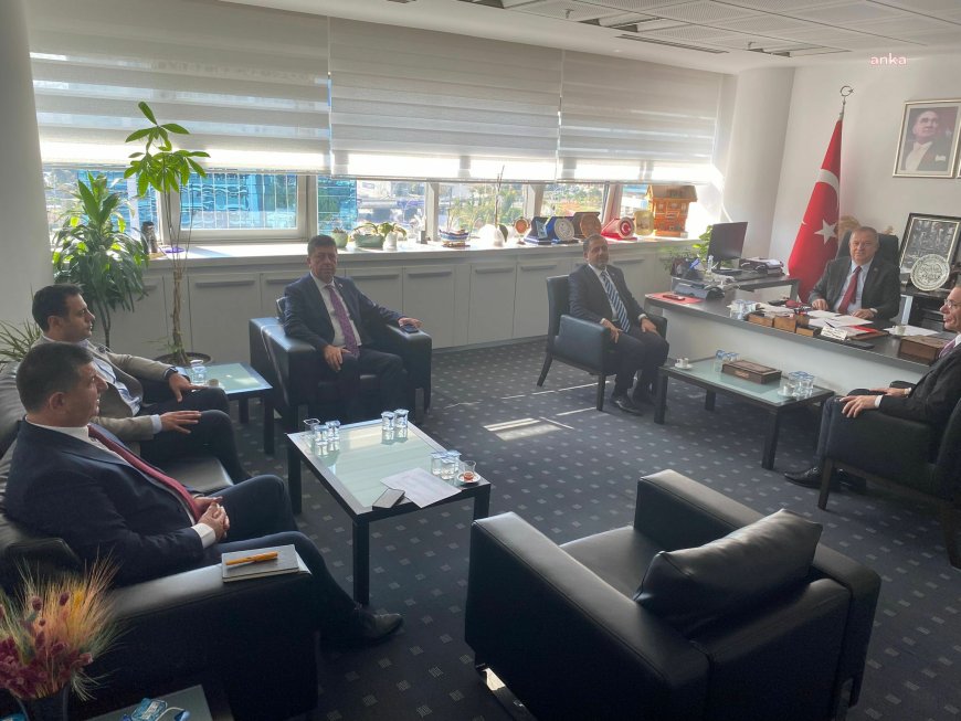 CHP Genel Başkan Yardımcısı Gökan Zeybek, Yeniden Refah Partisi heyeti ile görüştü