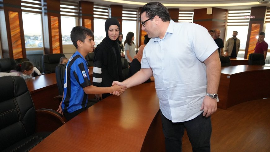 Marmaraereğlisi Belediyesi’nden LGS ve YKS’ye hazırlanan öğrencilere “Akademi Kart” ile destek