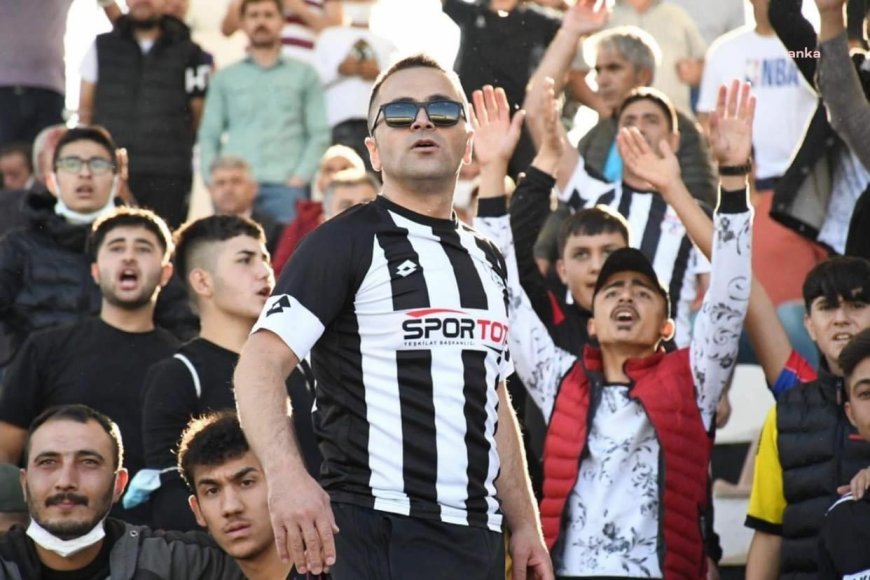 Aksaray'da bir kişi, kalmak istediği otelde yer olmayınca otel çalışanını bıçakladı