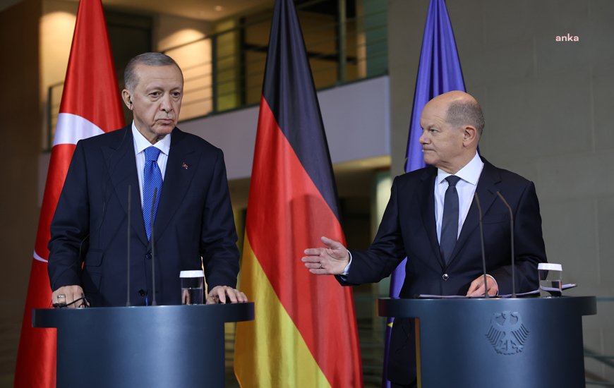Almanya Başbakanı Scholz'un Türkiye ziyareti Alman basınında... "Scholz'un gündeminde göçmen anlaşması, Erdoğan'ın gündeminde Eurofighter ve vize kolaylığı var"