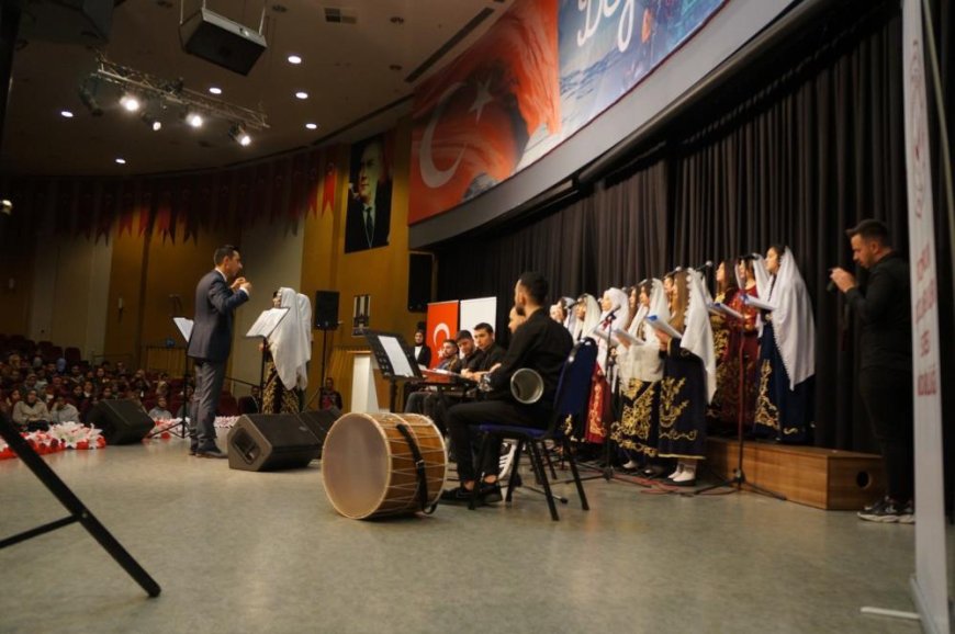 Erzurum'da devlet korumasındaki çocuklar konser verip sergi açtı