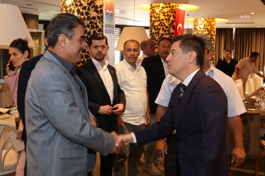 Marmaris Belediye Başkanı Ünlü, muhtarlarla buluştu: “En önemli yol göstericimiz sizlersiniz”