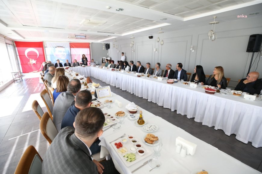 Karşıyaka’da Muhtarlar Günü buluşması... Karşıyaka Belediye Başkanı Ünsal’dan dayanışma mesajı