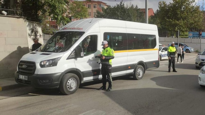 Kırıkkale'de polis ekipleri okul çevrelerinde denetimlerini sürdürüyor