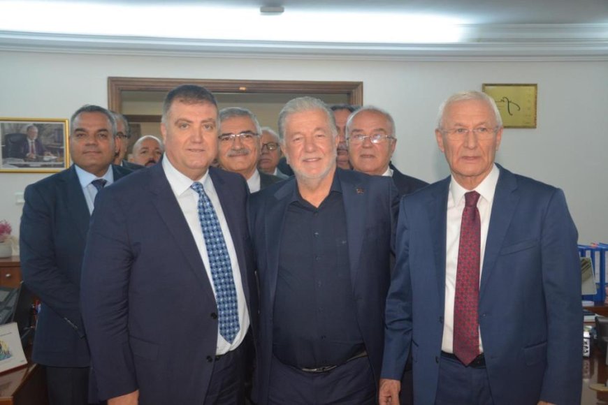 İzmir Şoförler ve Otomobilciler Odası'nın yeni başkanından ilk ziyaret Esnaf Birliği'ne