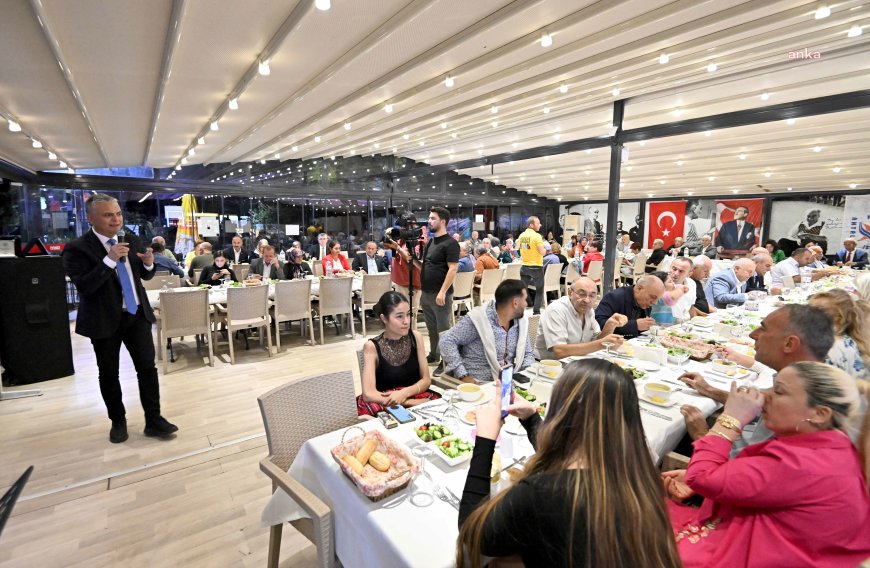 Muratpaşa Belediye Başkanı Uysal: "Geleceğe umut bağlayamıyorsan, vatan elden gitmiş demektir"