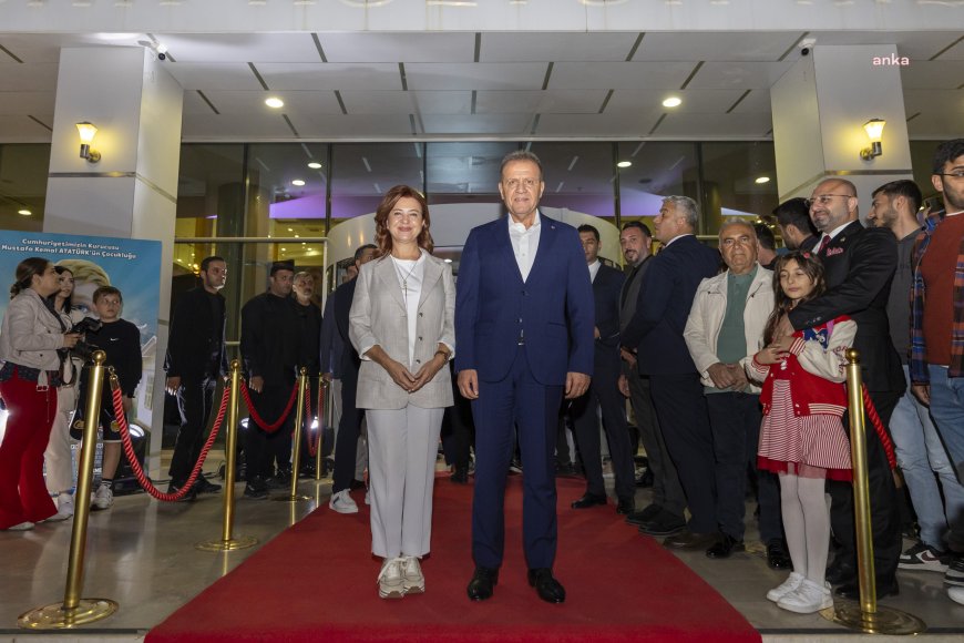 Mersin Büyükşehir Belediye Başkanı Seçer, “Mustafa” filminin galasına katıldı