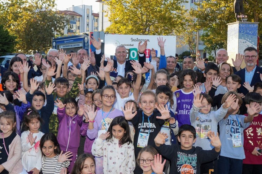 Gaziemir’in çevreci çocukları Giysi, Oyuncak, Kitap İkinci El Pazarı'na katılarak dayanışmayı büyüttü