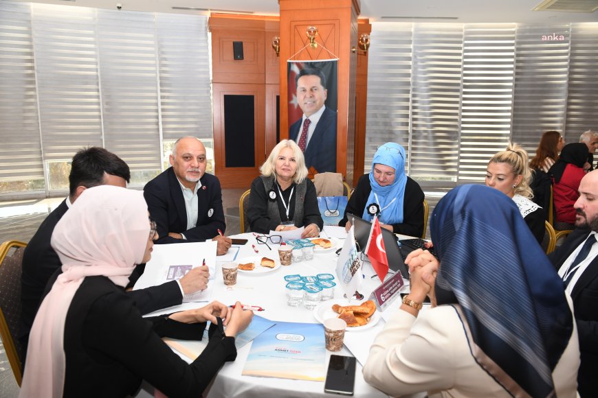 “Güçlü Kadın Güçlü Esenyurt Çalıştayı"nda konuşan Başkan Ahmet Özer: "Burada yeni bir destan yazılacaksa bu kadınların omuzları üzerinde yükselecek"
