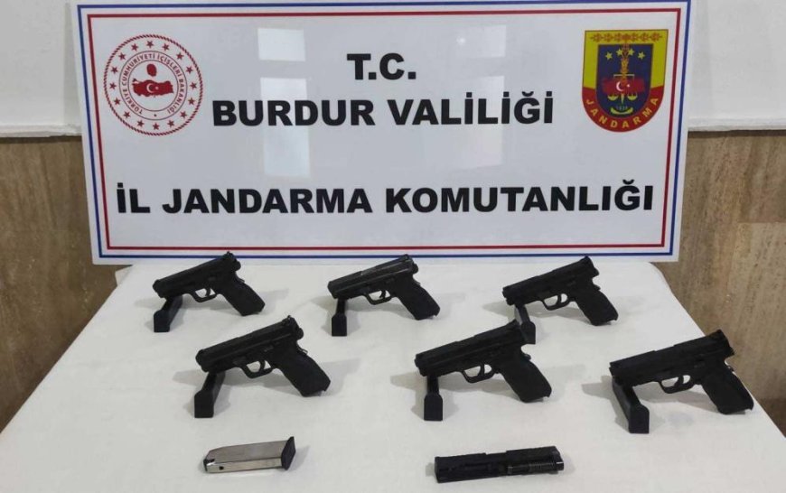 Burdur'da uyuşturucu ve kaçakçılık operasyonu: 3 şüpheli tutuklandı