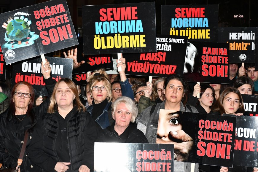 Lüleburgaz’da 'Şiddete Son' yürüyüşü