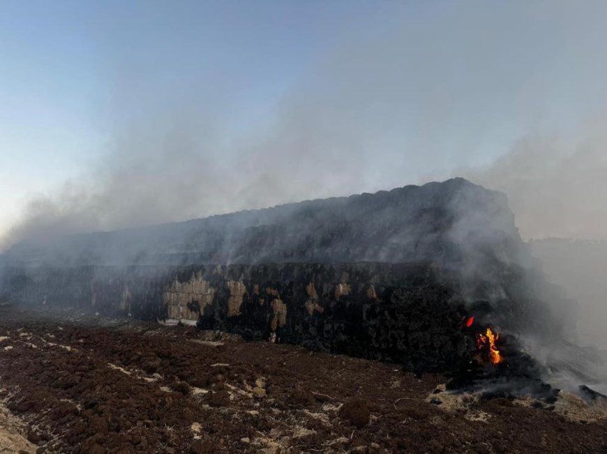 Cizre'de saman balyaları yandı