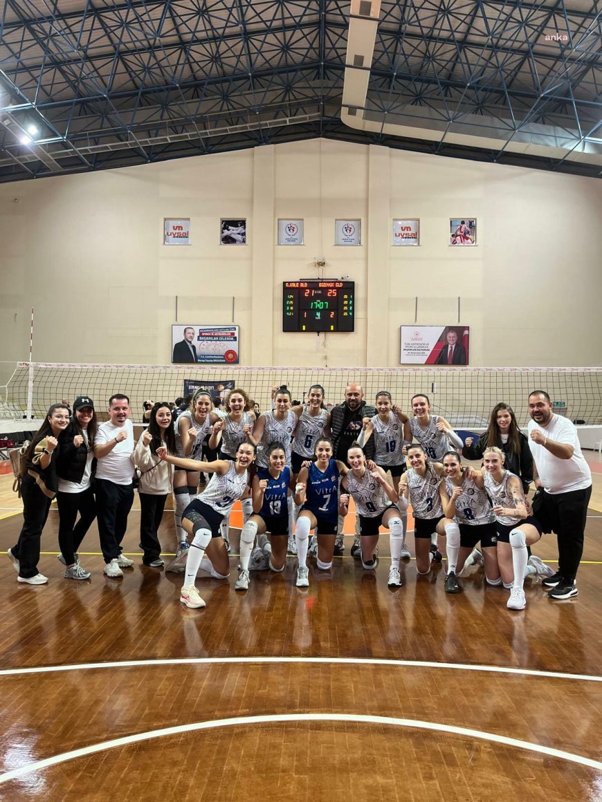 Bozüyük Belediyesi Kadın Voleybol Takımı, Çanakkale Belediyespor Kulübü'nü 3-1 mağlup etti