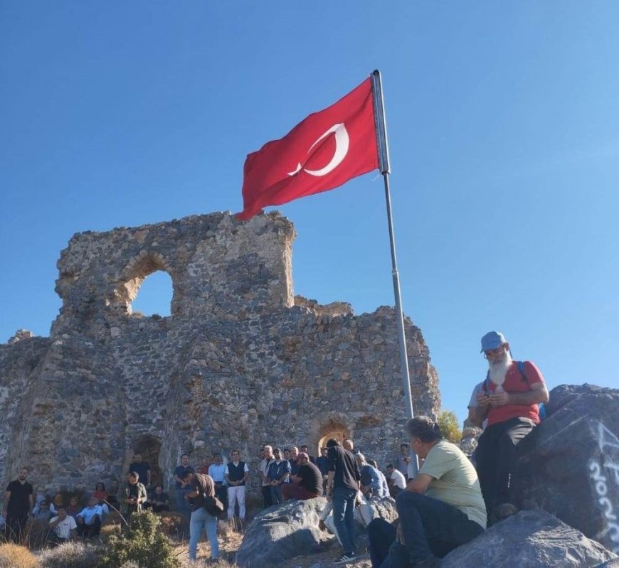 Softa Kalesinde bayrak değişimi