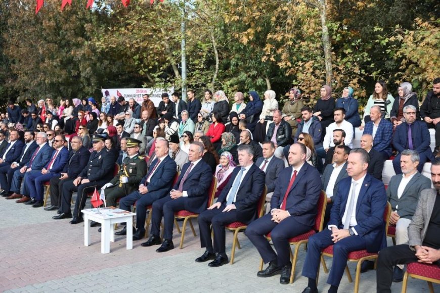 Sultangazi'de Cumhuriyet Bayramı coşkuyla kutlandı