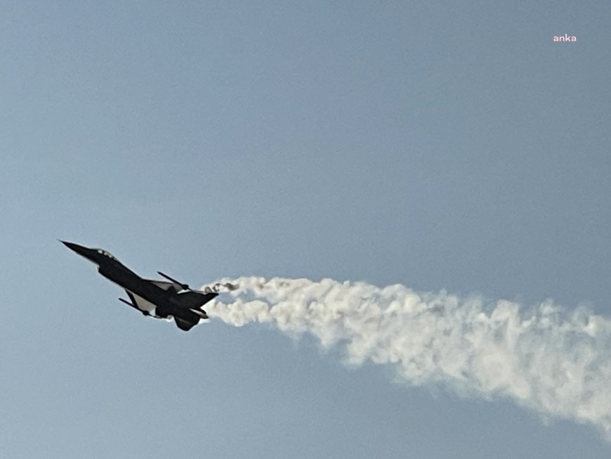 SOLOTÜRK'ün 29 Ekim gösterisi izleyenleri büyüledi