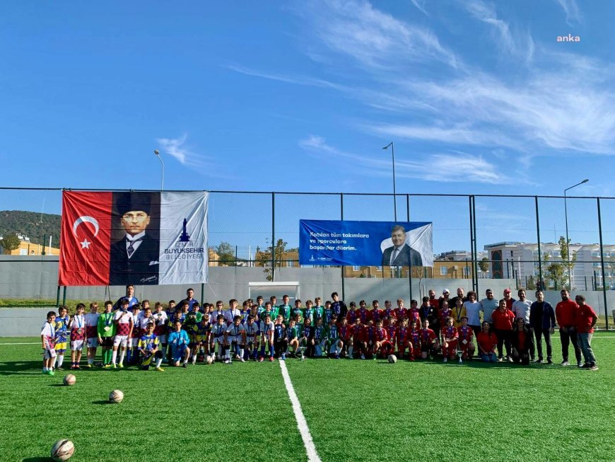 İzmir’de Cumhuriyet Kupası turnuvası tamamlandı