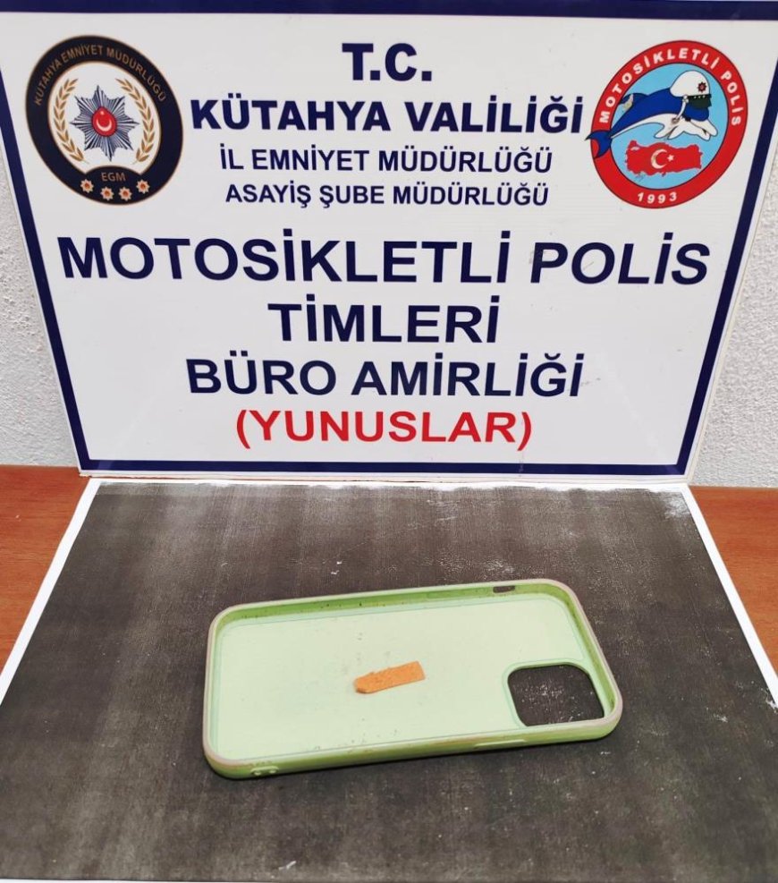Kütahya'da Yunus Timlerinden kaçan şahsın üzerinde uyuşturucu bulundu