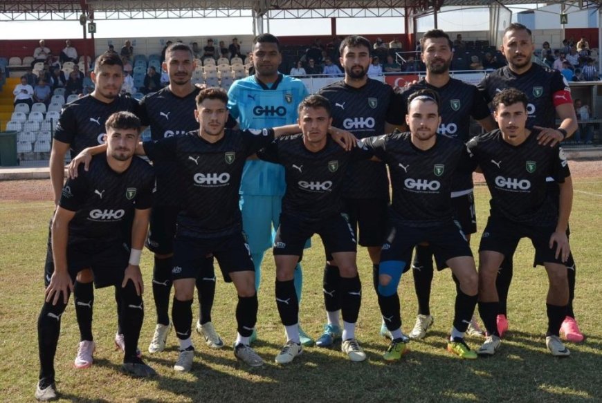 Efeler 09 SK, geriye düştüğü maçta 1 puan almasını bildi