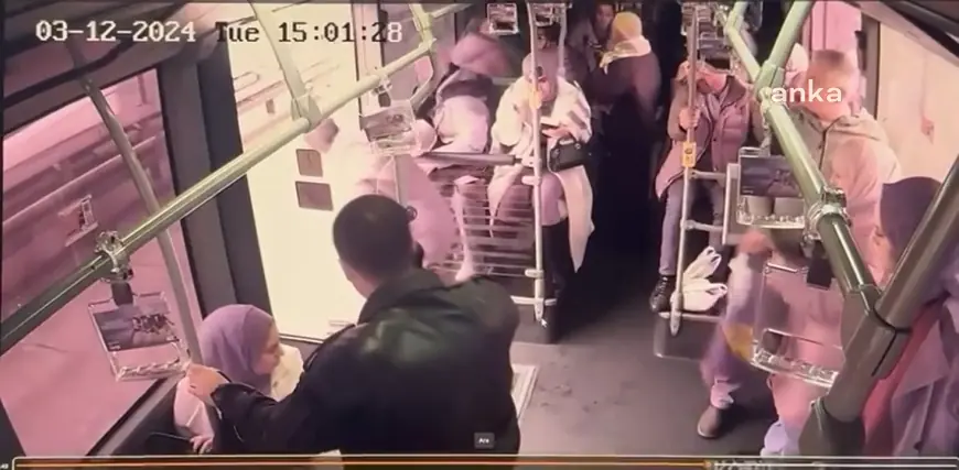 İstanbul'da fırlayan rögar kapağının yol açtığı kaza kameralara yansıdı