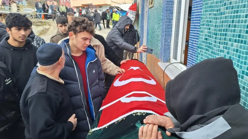 Çığ felaketinde hayatını kaybeden milli sporcu Emre Yazgan'a memleketi Trabzon'da son veda