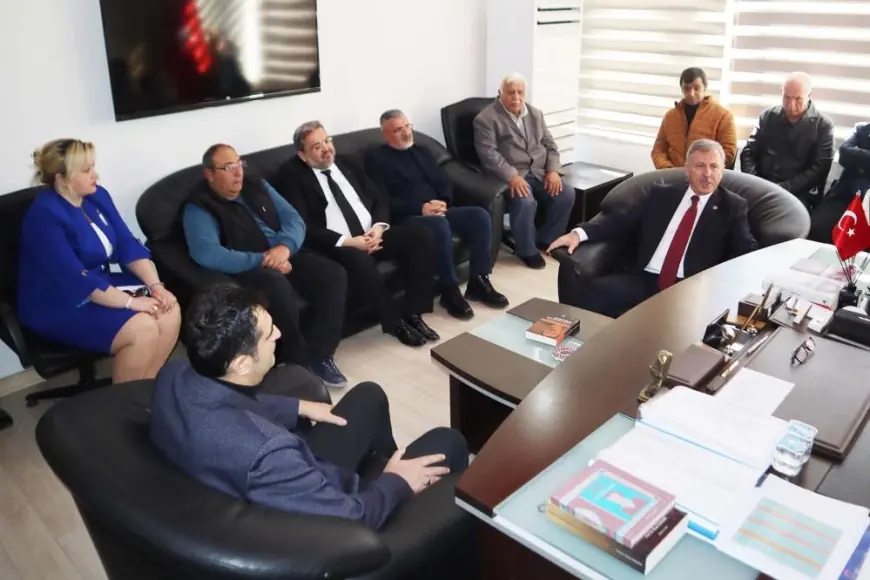 Milletvekili Özdağ gazeteciyi azarladı: "Siz gazeteci misiniz"