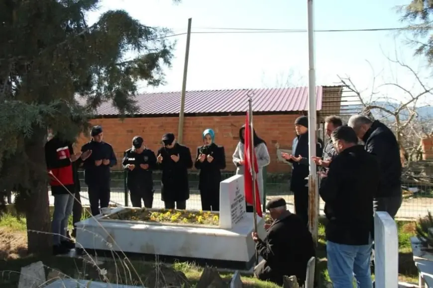 Çal'da şehit Ali Selçuk ve Mehmet Mezkit şehadetlerinin yıl dönümünde dualarla anıldı