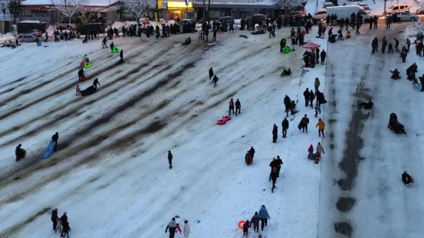 Binlerce Düzceli doğal kayak pistinde buluştu