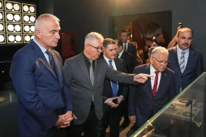 Kayseri Büyükşehir'den Anadolu Selçukluları Sergisi'ne 27 eser ile destek