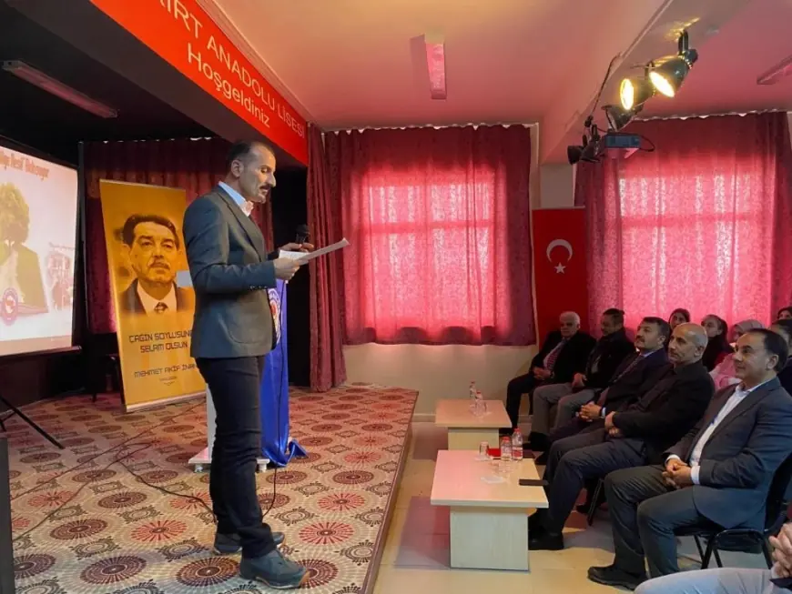 Eleşkirt'te lise öğrencilerine kitap okumanın önemi anlatıldı