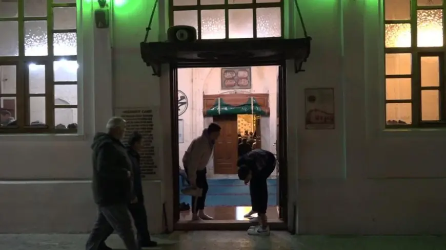 Kırklareli'nde ilk teravih namazında camiler doldu