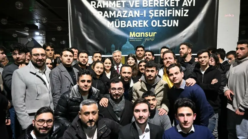 Mansur Yavaş'tan gençlere ilk sahur mesajı: "Sizlerin daha iyi eğitim alabilmesi için her türlü hizmeti vermeye çalışıyoruz"