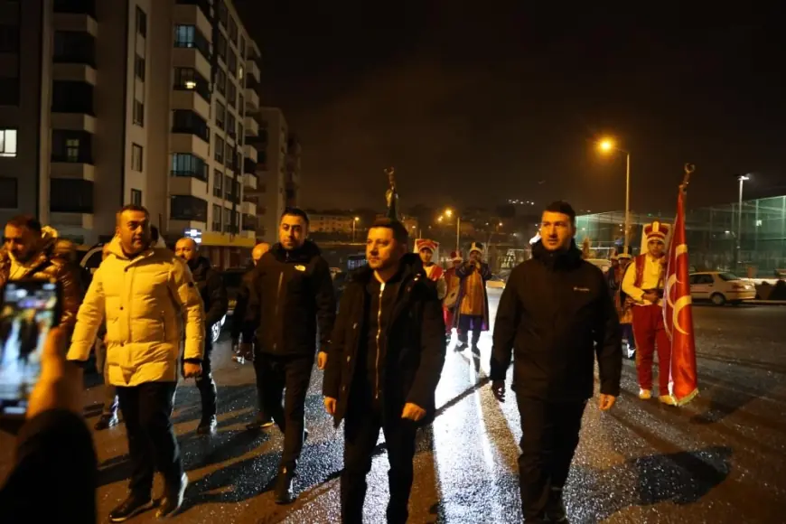 İlk sahura mehteranla kalktılar