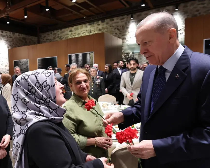 Cumhurbaşkanı Erdoğan: "Demir yumruğumuzu daima hazır tutuyoruz"