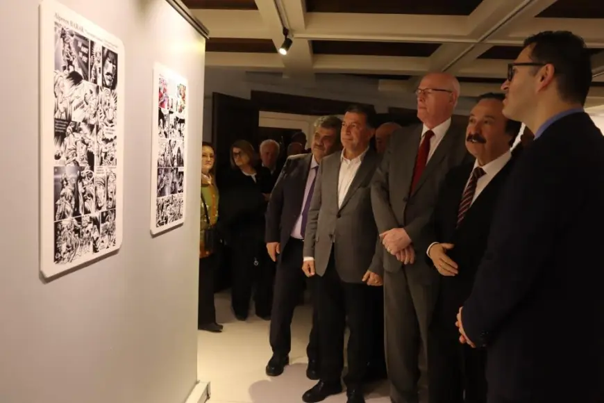 Bahattin Atak'ın "Elinde Fırça, Dilinde Müzik" isimli çizgi roman sergisi açıldı