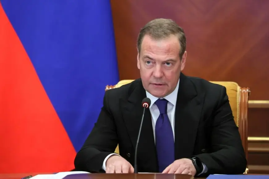 Rusya'dan Macron'a sert cevap: "En geç 2027'de sonsuza kadar ortadan kaybolacak"