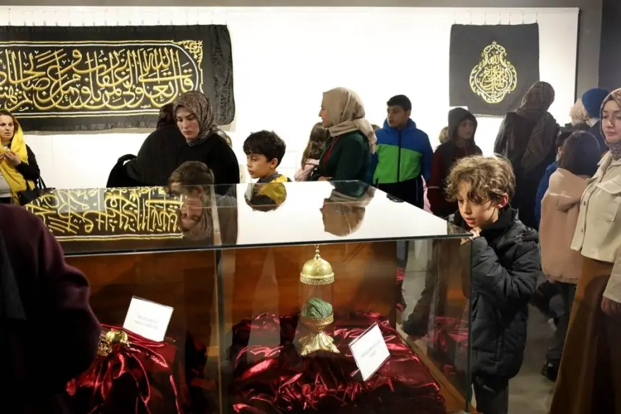 Mukaddes Emanetler Sakarya'da ziyarete açıldı