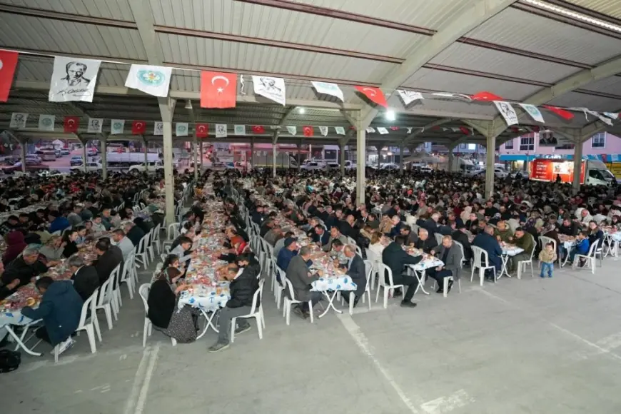 Gölmarmara'da 2 bin kişilik iftar sofrası
