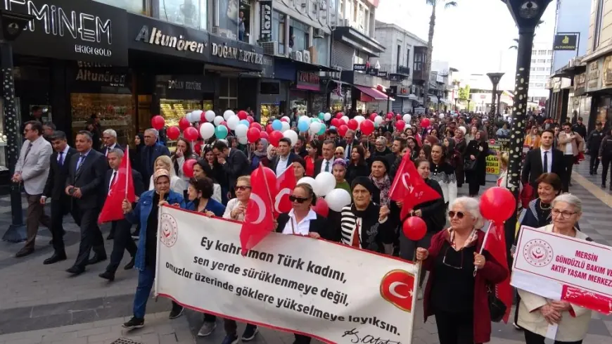 Mersin'de 8 Mart Dünya Kadınlar Günü’ne özel yürüyüş düzenlendi