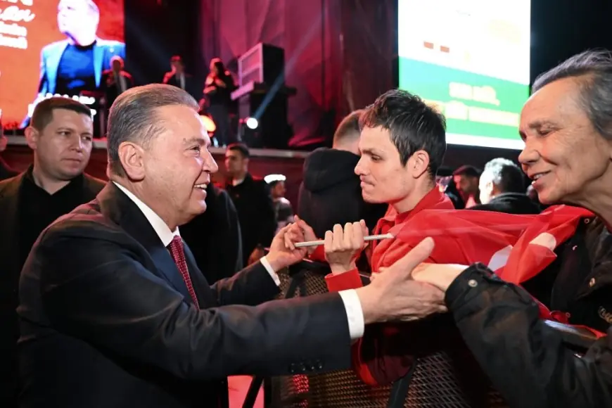 Atatürk'ün Antalya ziyaretinin yıldönümünde Haluk Levent coşkusu