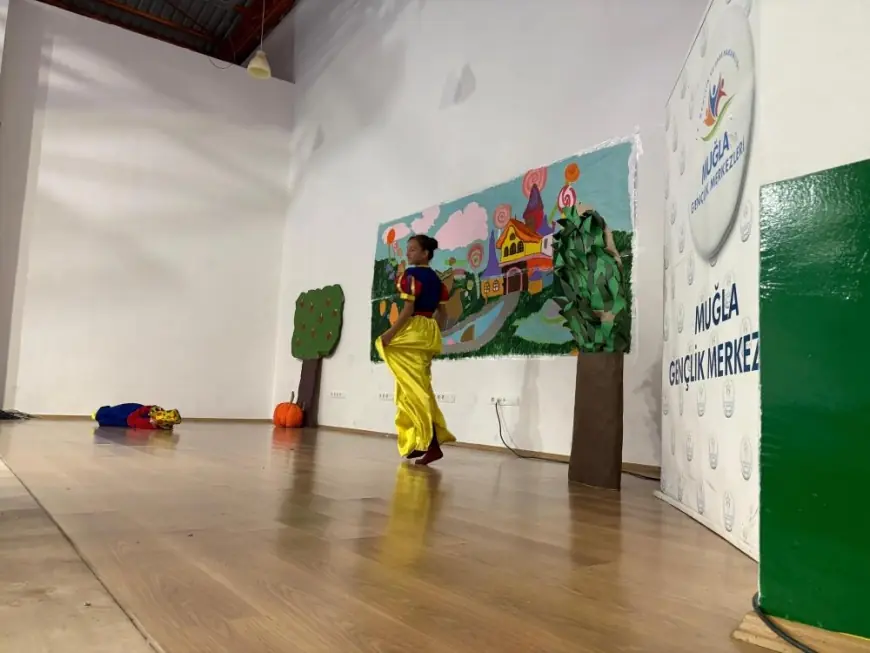 Muğla'da Ramazan ayında çocuk tiyatrosu miniklerle buluştu
