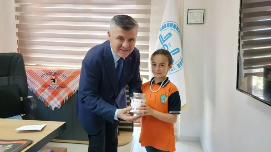 Köyceğizli minik Rümeysa duygulandırdı
