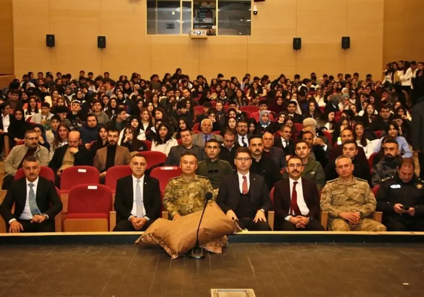 Erciş’te İstiklal Marşı'nın Kabulü ve Mehmet Akif Ersoy'u Anma Günü