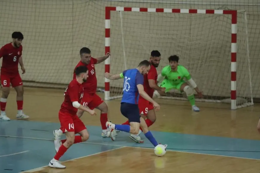 Erzincan’da oynanan karşılaşmada Futsal A Milli takımı, Slovakya'ya 8-4 mağlup oldu