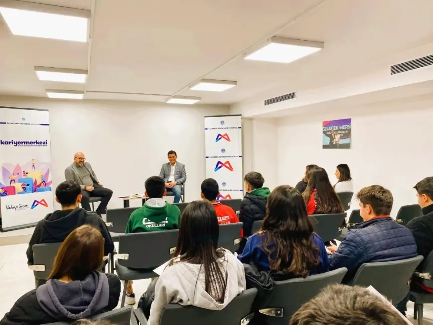 Mersin'de öğrenciler geleceğin mesleklerini tanıyor