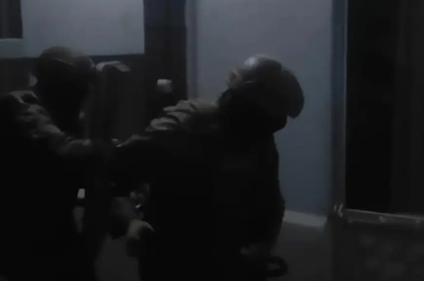 Kayseri'de hırsızlık suçlarından aranan şahıslara eş zamanlı operasyon: 14 gözaltı