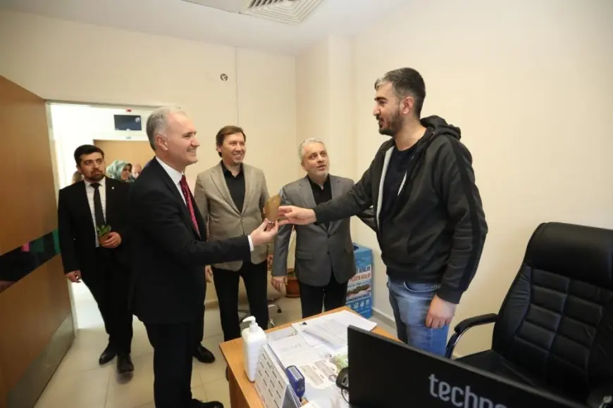 Tıp Bayramı'nda hekimler ziyaret edildi